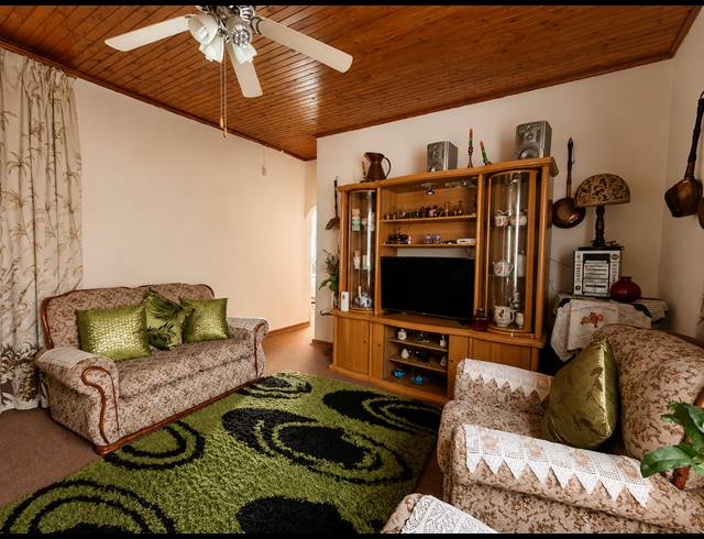 3 BEDROOM HOUSE FOR SALE IN BONANNE